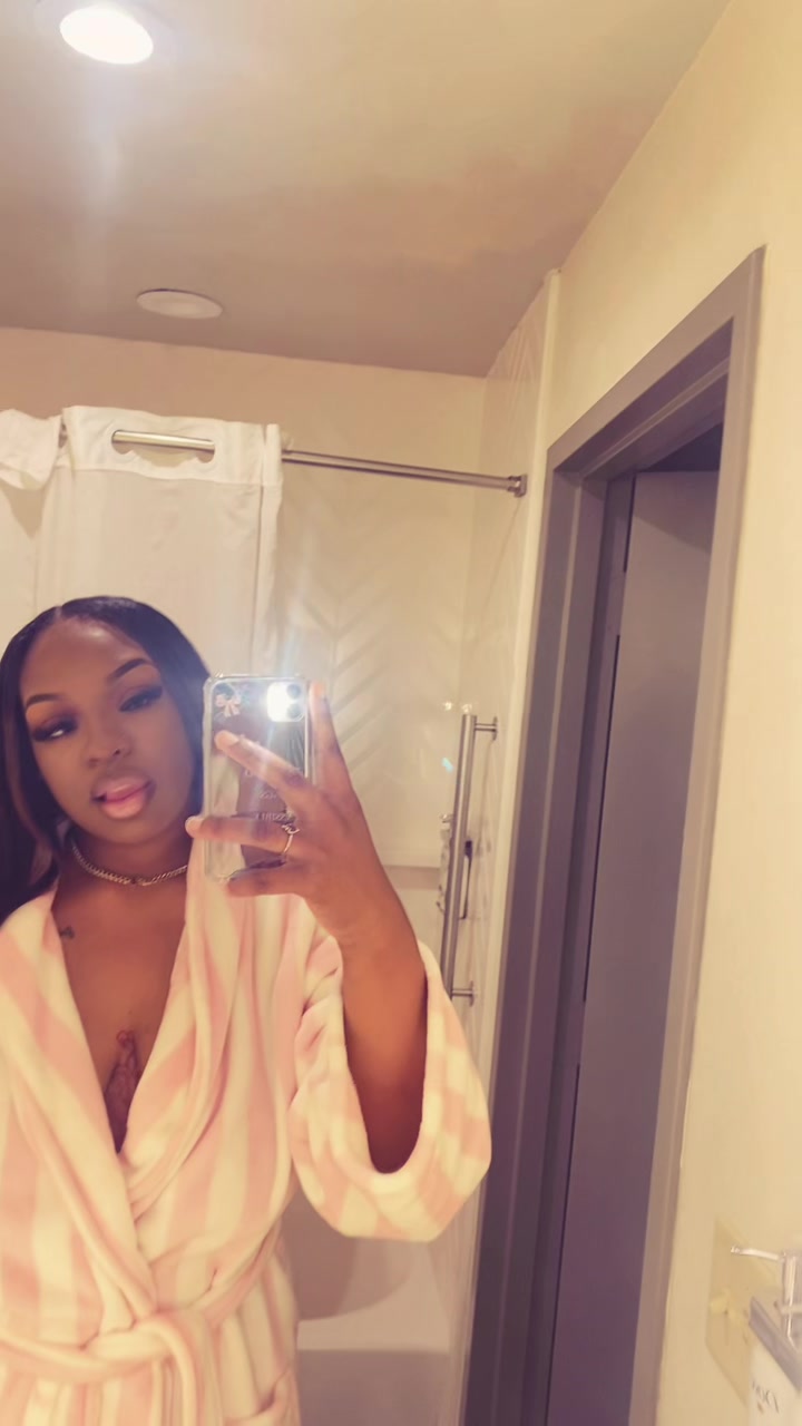 @lovee.toniii