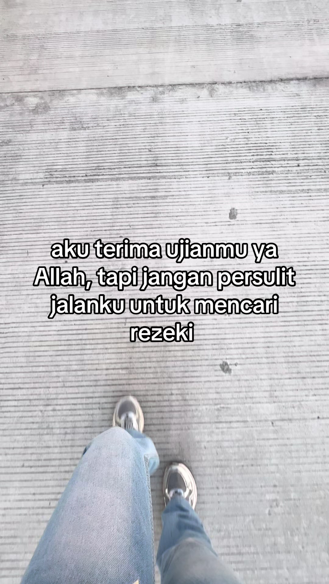 @lllnɐ ɹoɟ ɐ