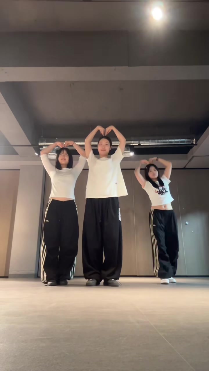 @애진
