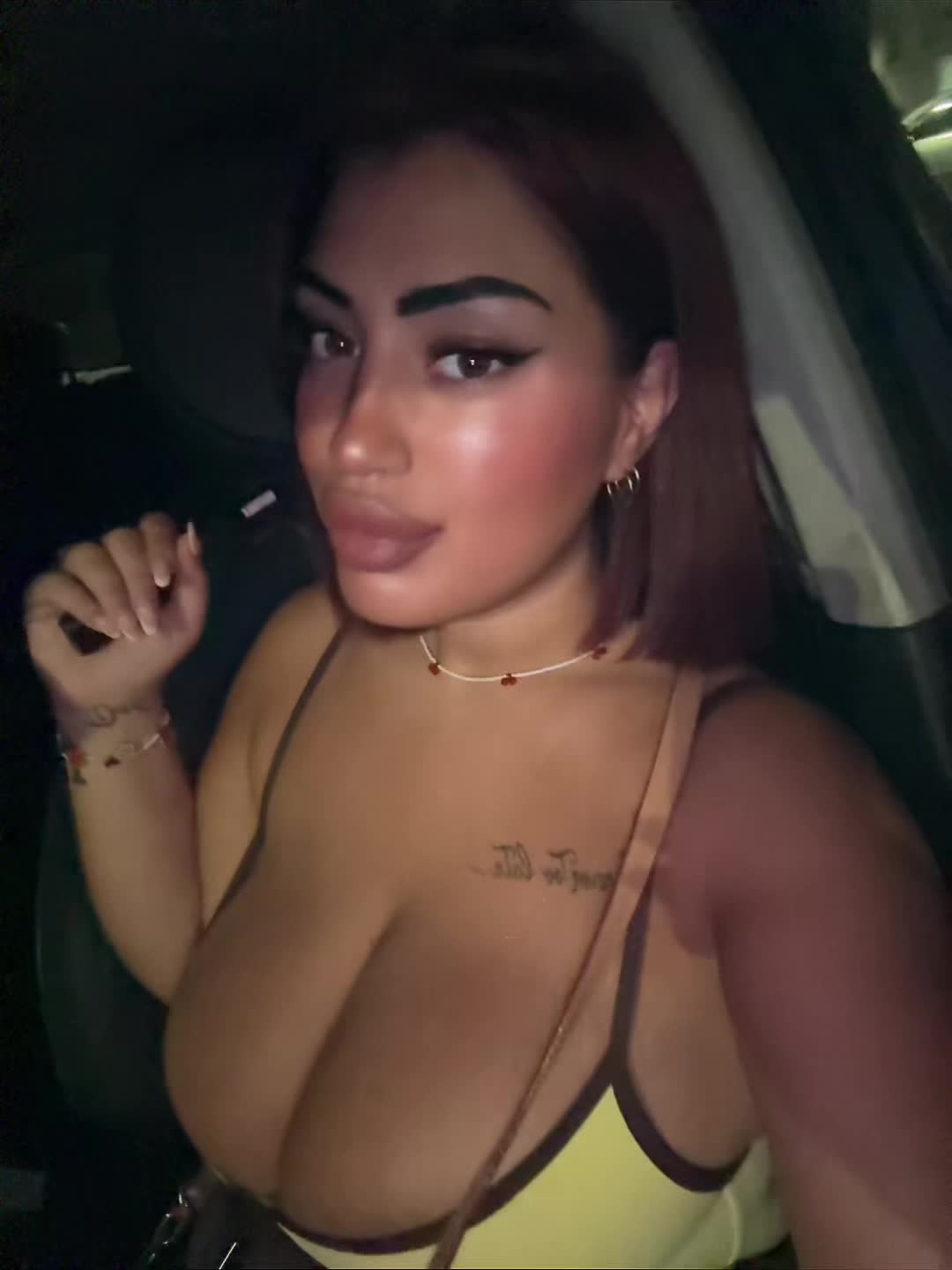 @_rosypetrone_