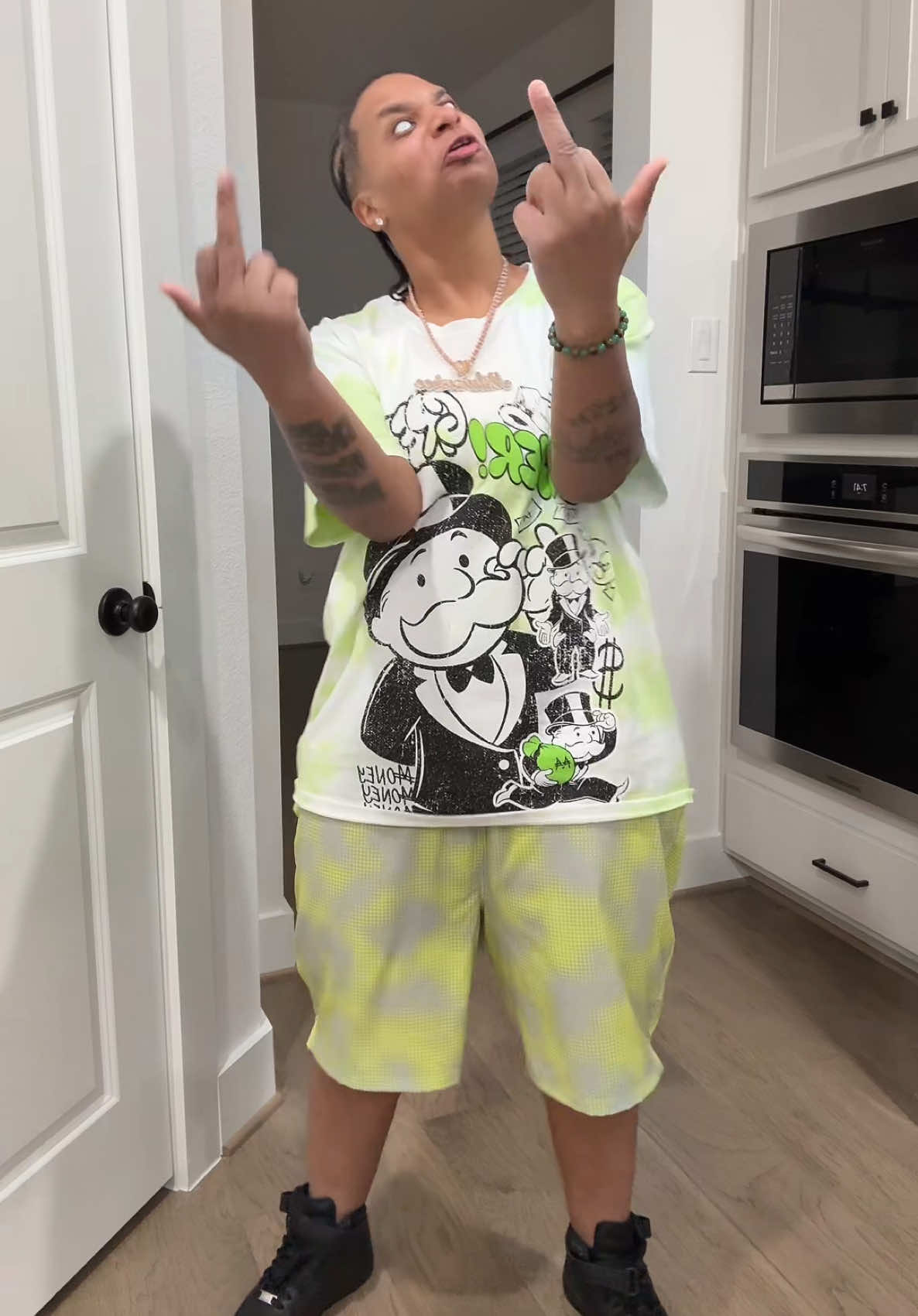 @AprilLitTV