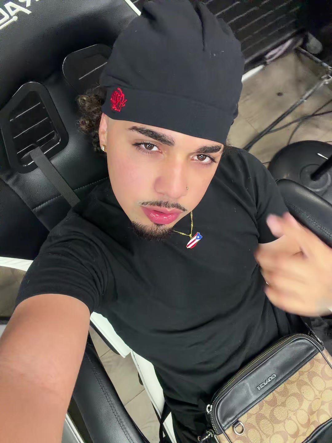 @Easy🇵🇷🇩🇴