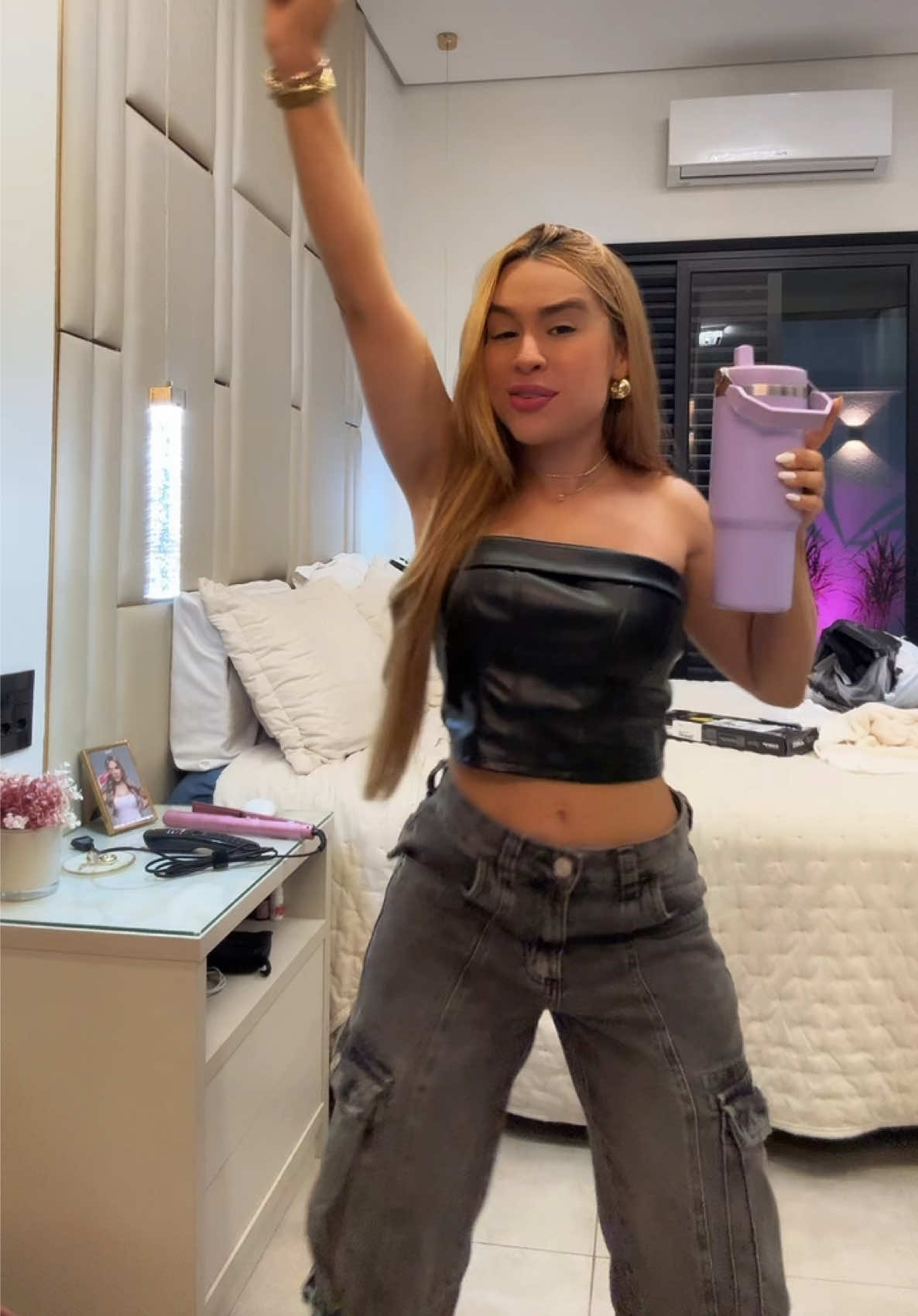 @Thayna Mendon&ccedil;a