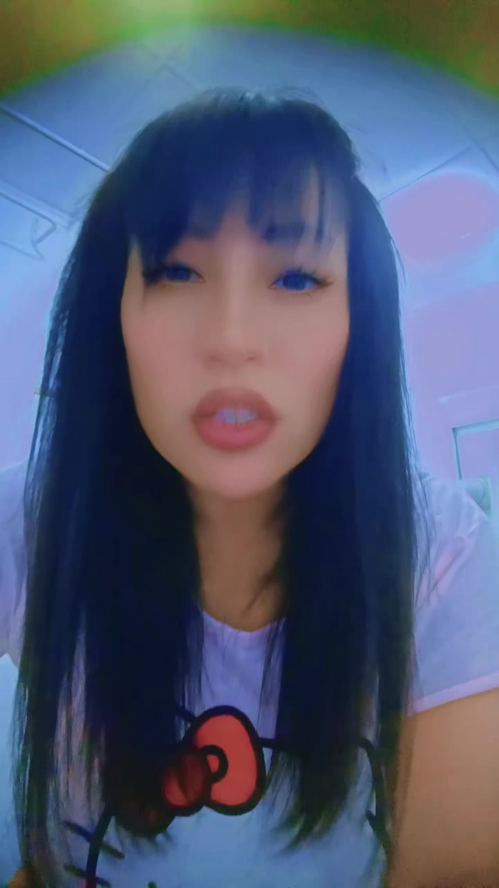 @lady.
