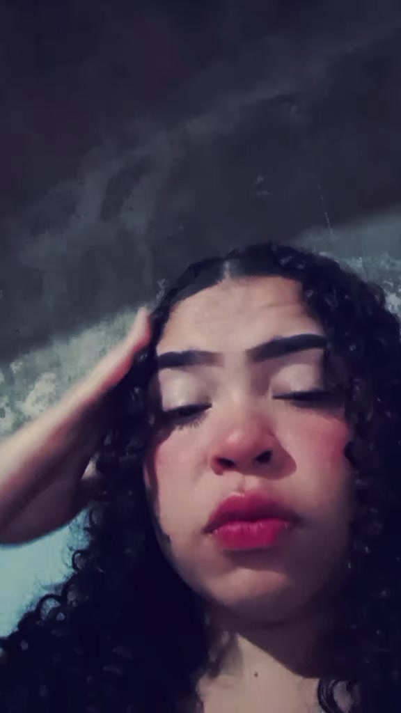 @𝙰𝚗𝚊𝚑🎀
