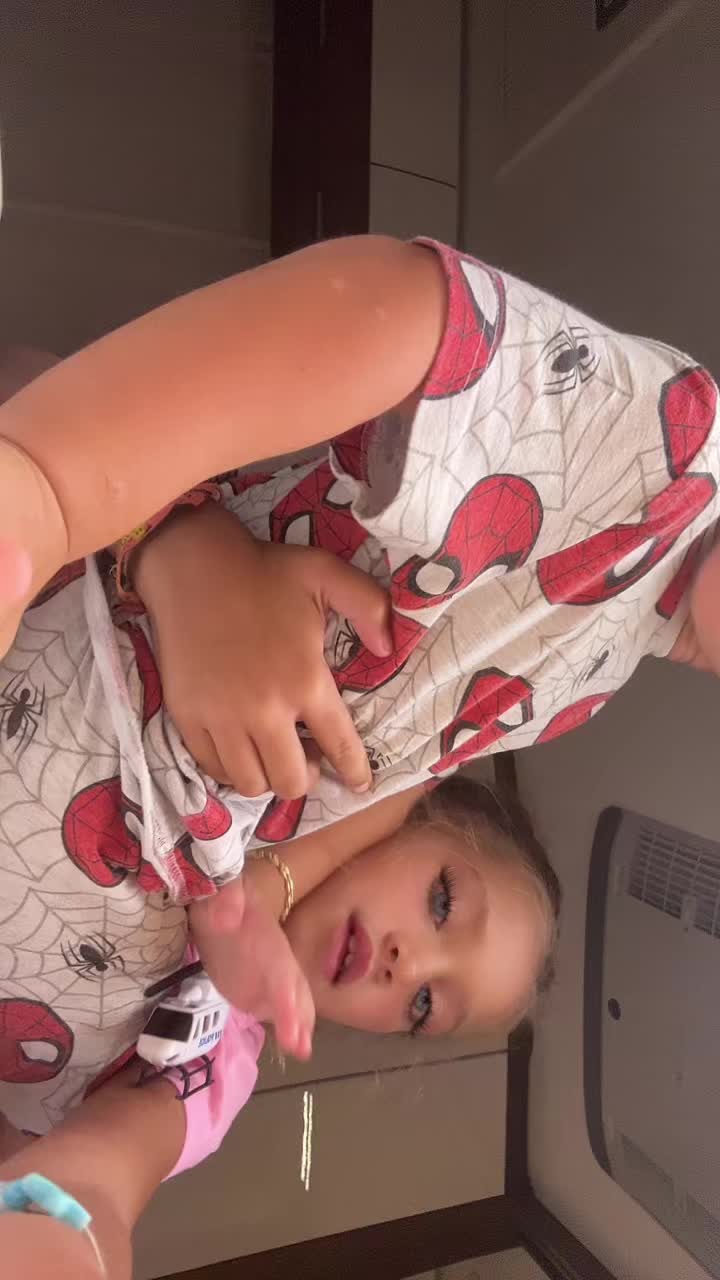 @Salom&eacute;