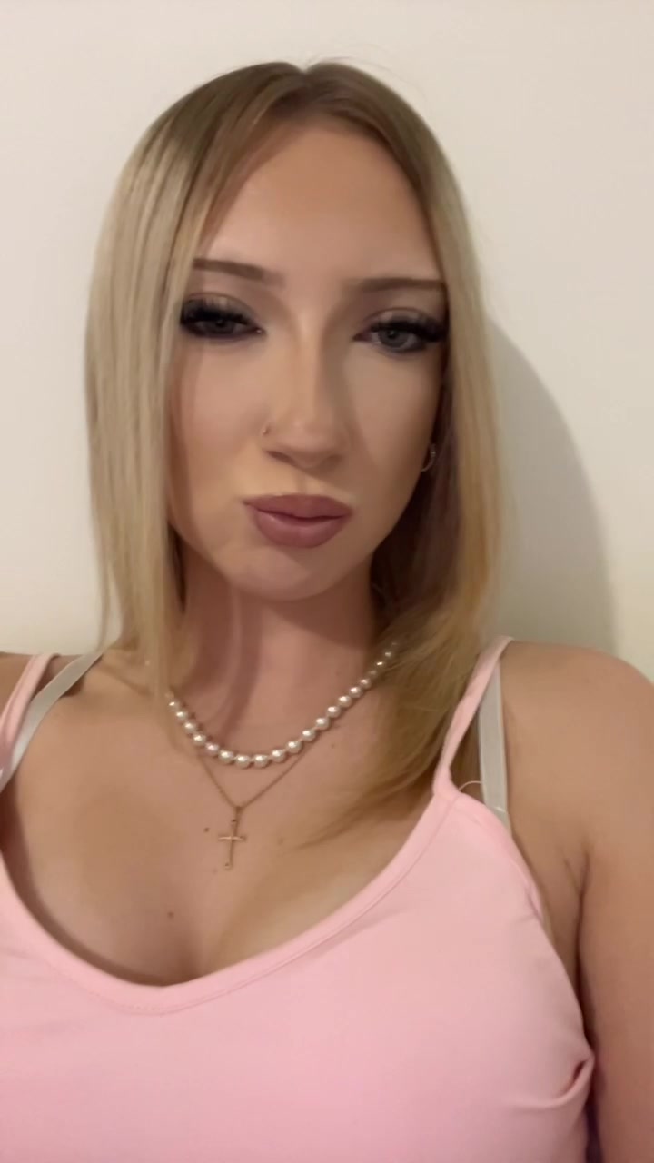 @𝘦𝘮𝘮𝘢