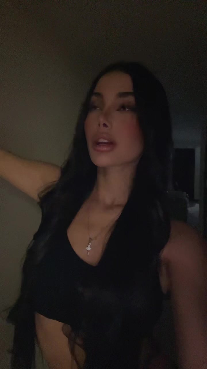@saraborhann