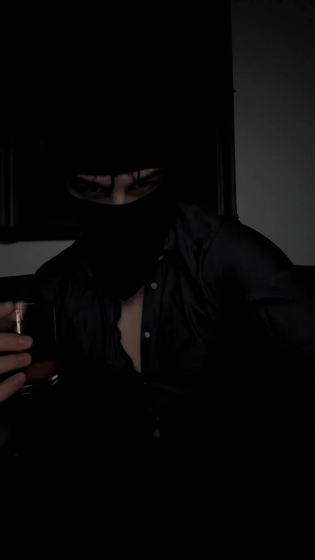 @yourmaskwhoelsee