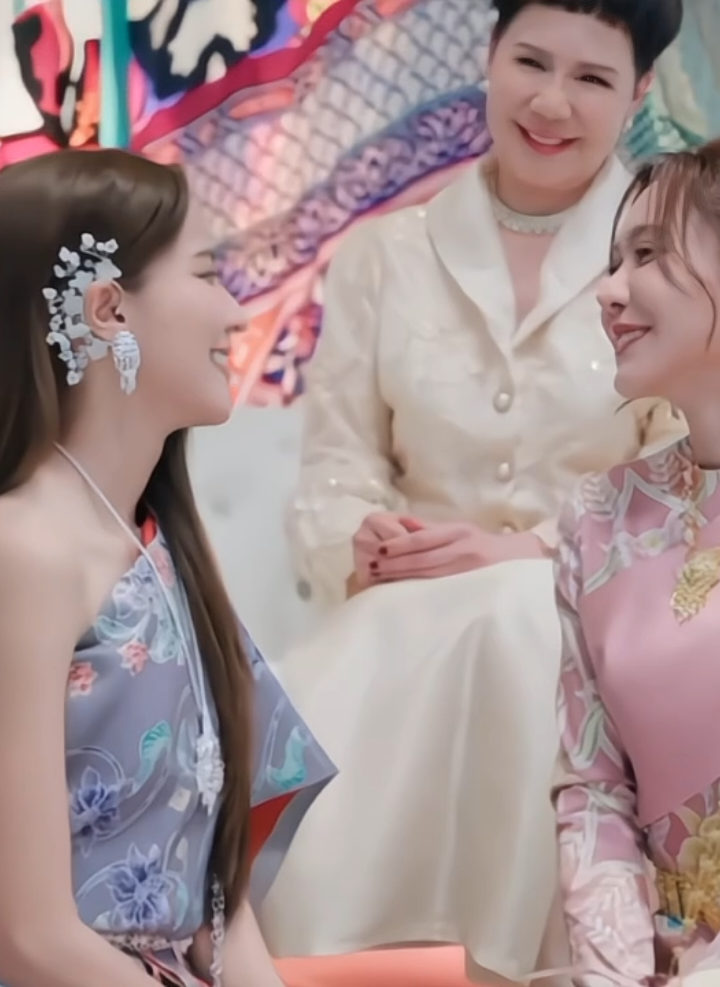 @𝑺𝒐𝒇𝒊 ୨୧