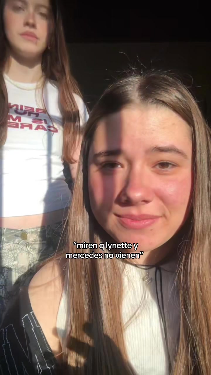 @𝒔𝒂𝒓𝒊𝒕𝒂 🩷