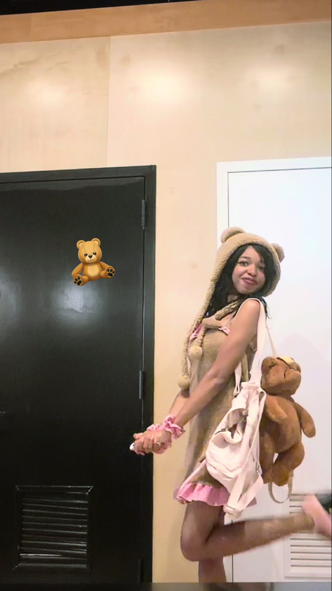@𝐴𝑙𝑎𝑛𝑎🐾🧁