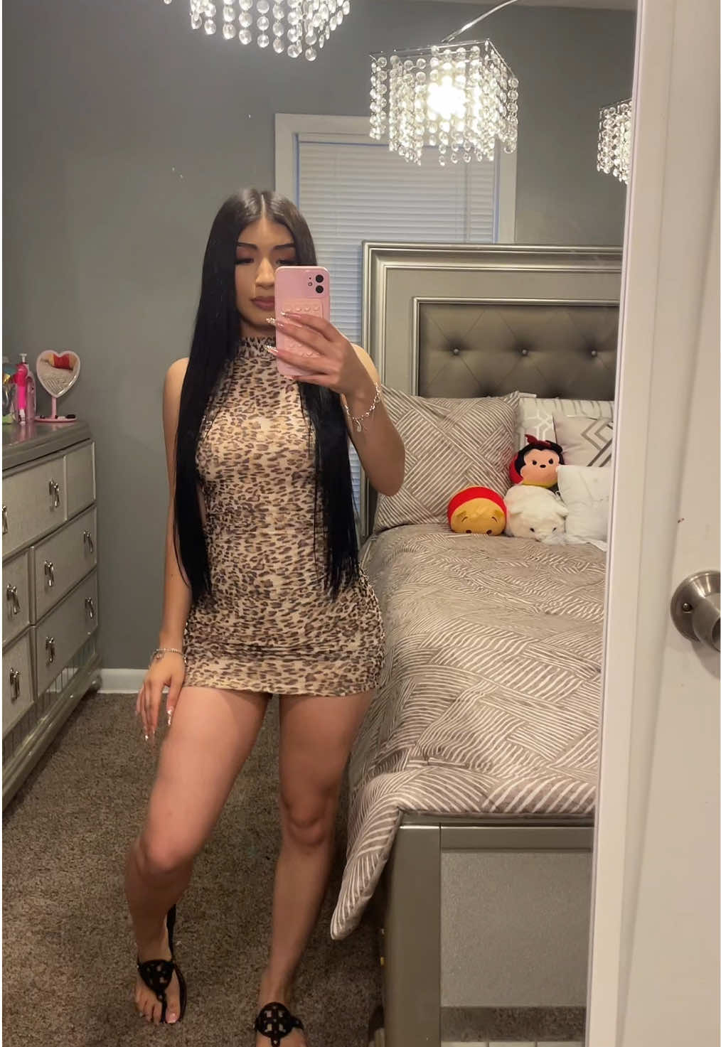 @𝐿𝑒𝓈𝓁𝓎 𝒜𝓁𝓋𝒶𝓇𝑒𝓏