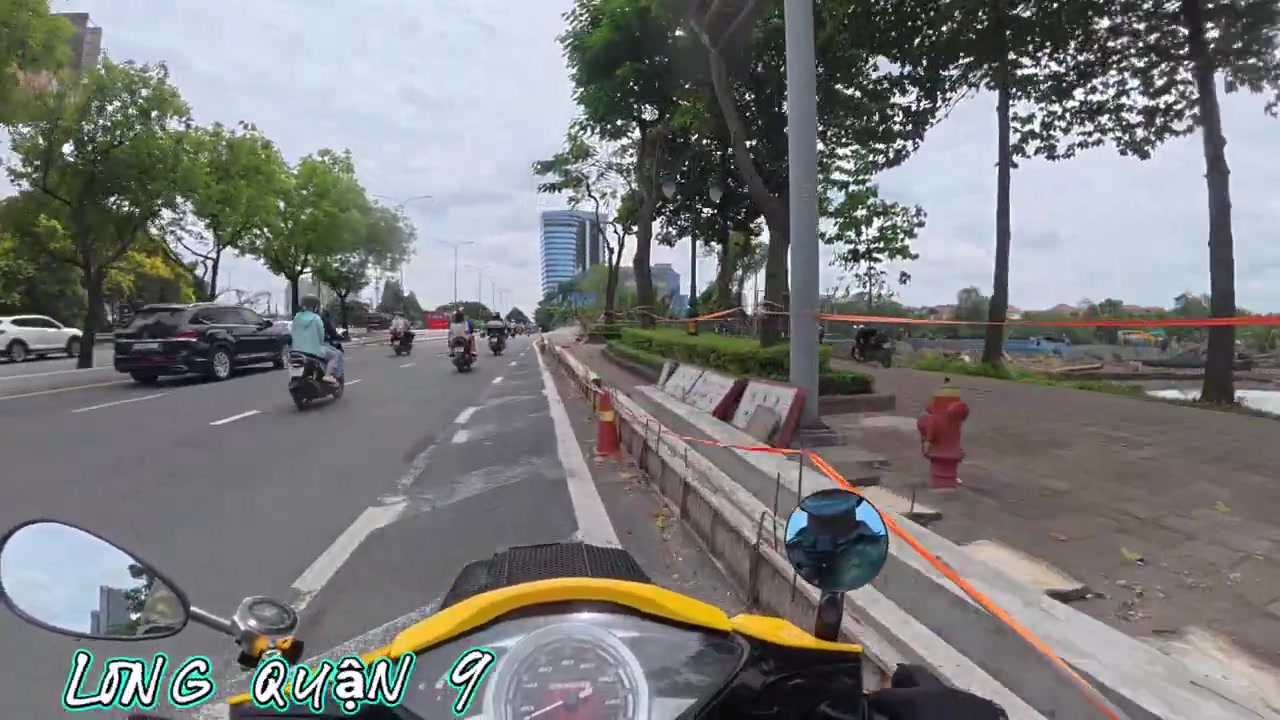 @Long Quận 9