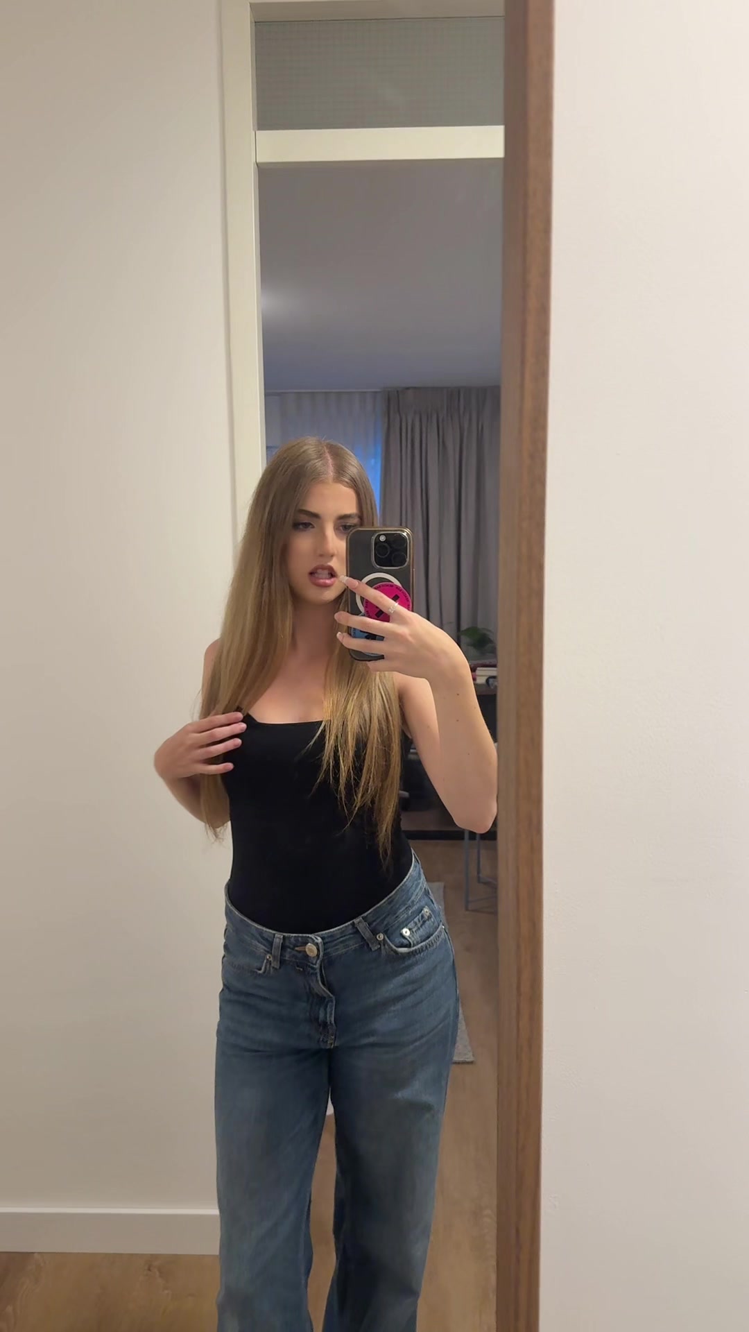 @sisi