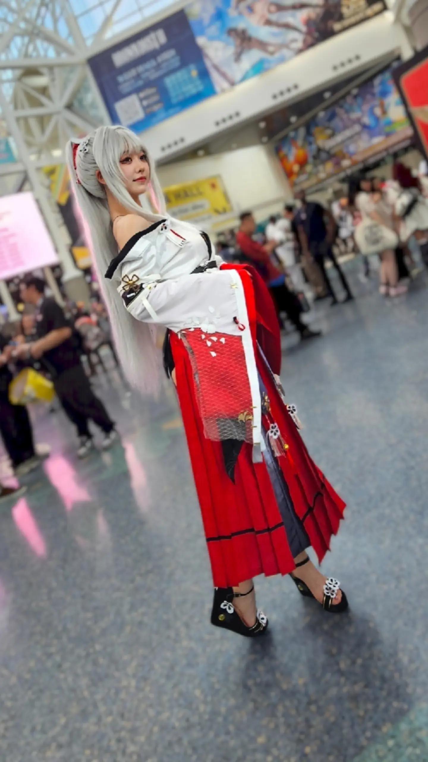 @CosplayAnime4K