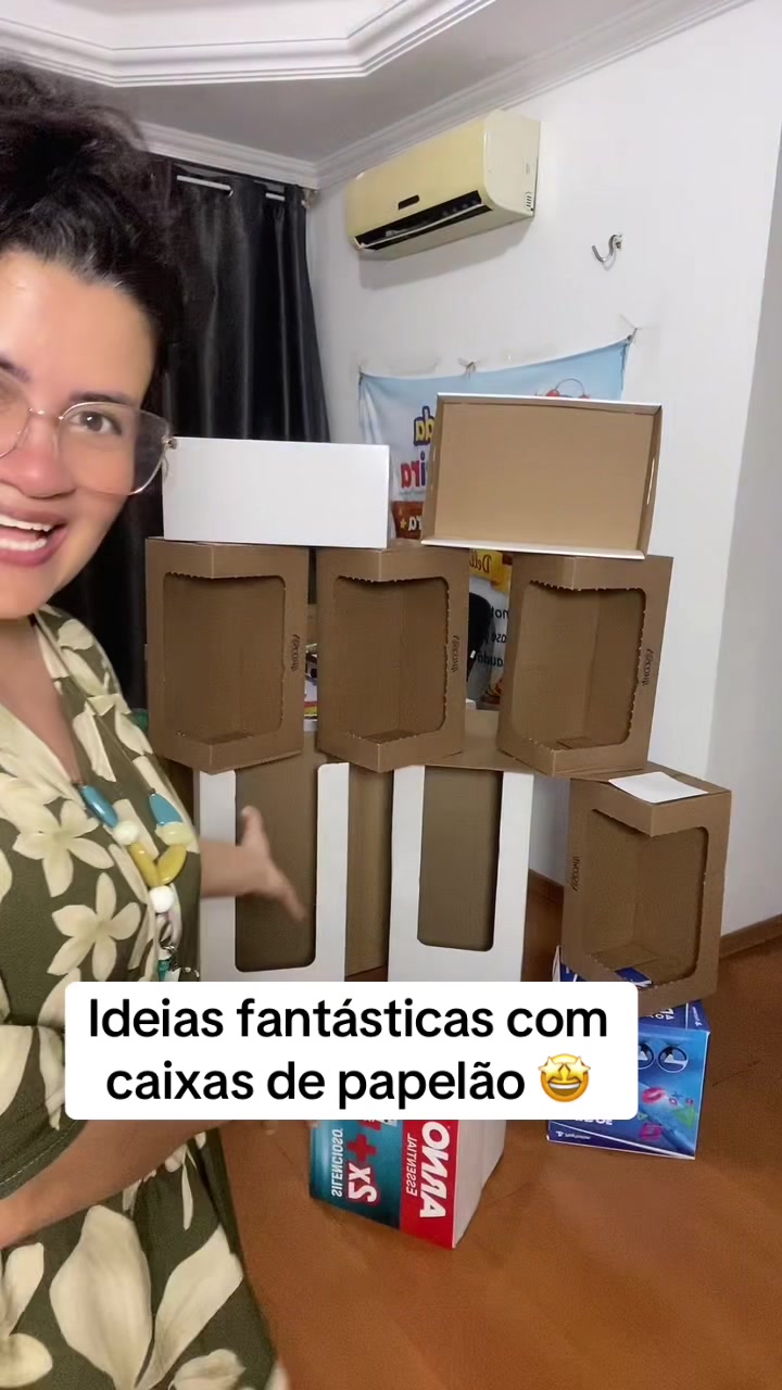 @Diretora Delle de Karem