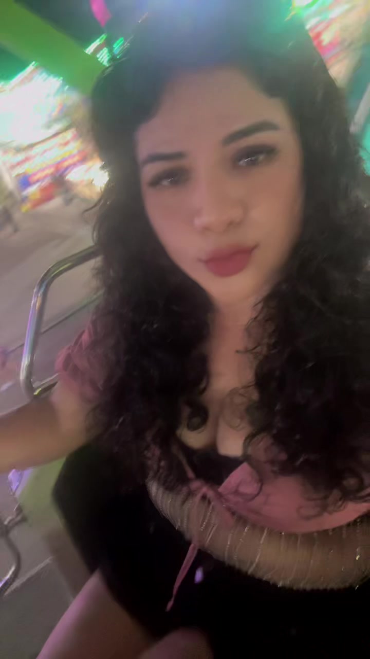 @bella