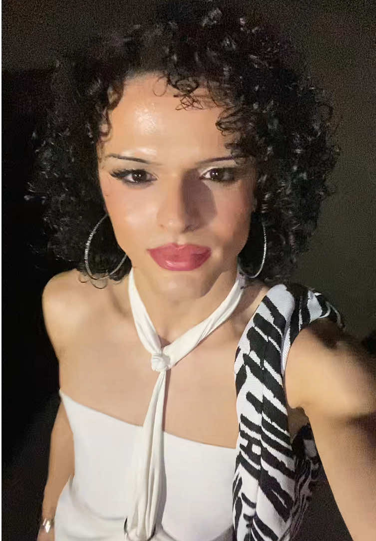 @J👑