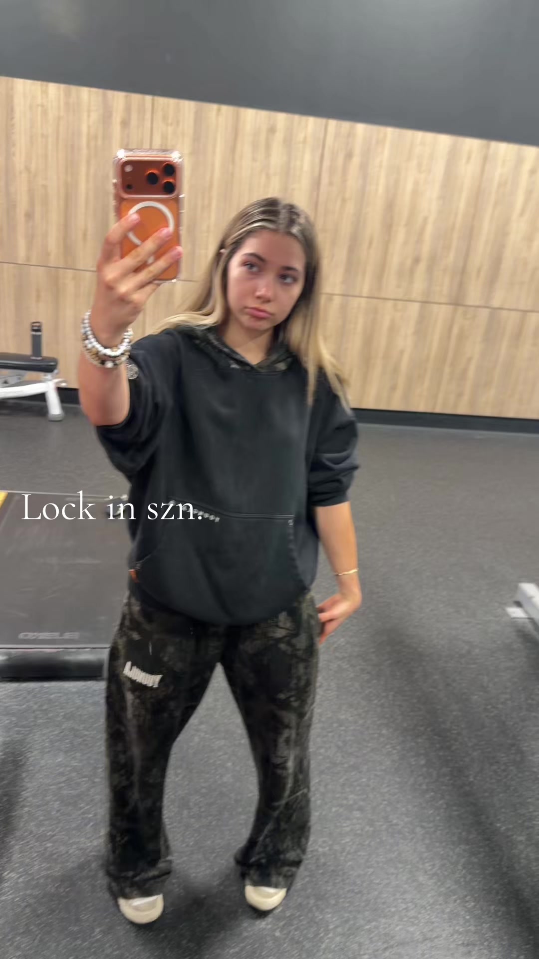 @liorahmadina