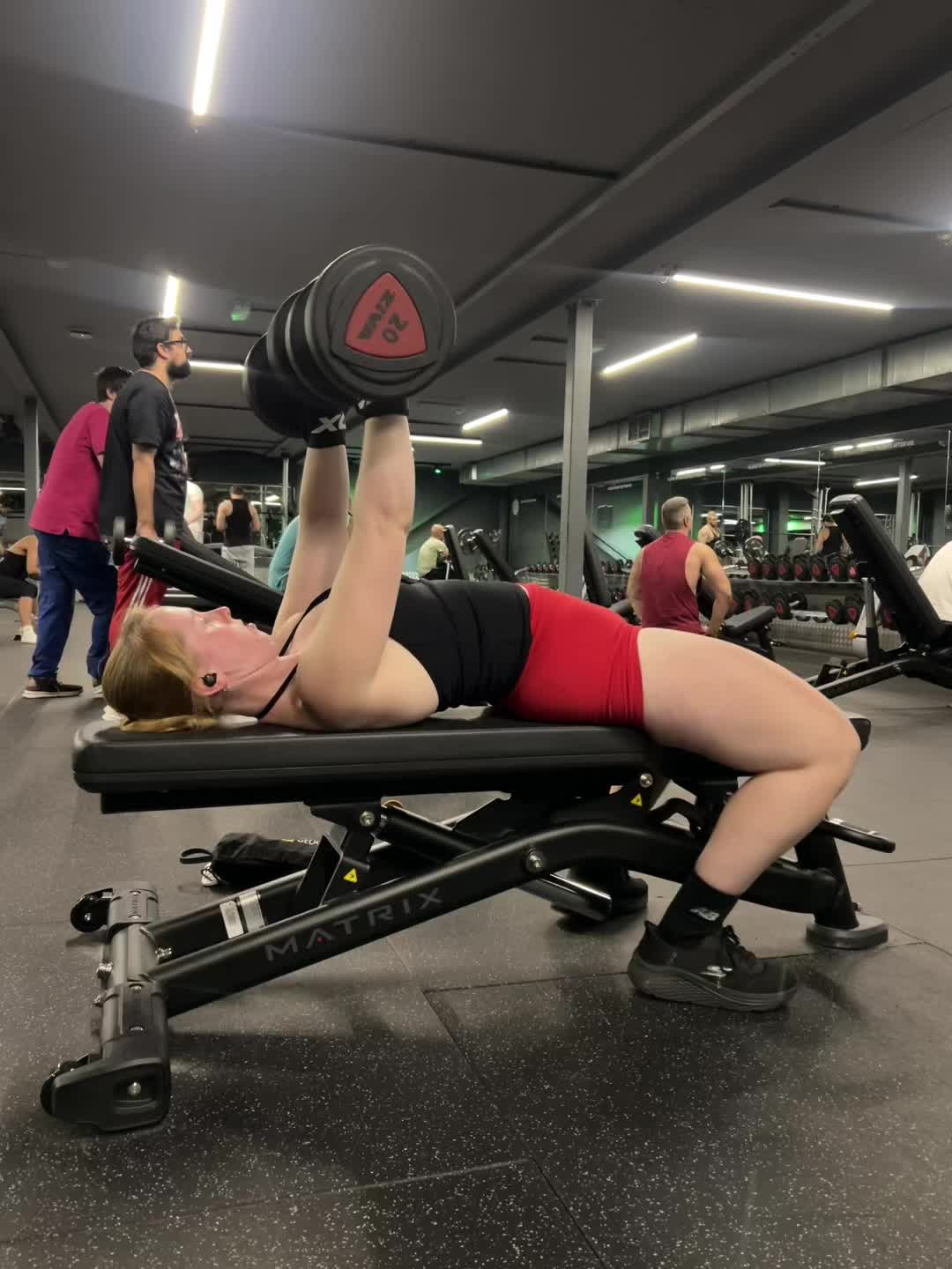 @hollyz12345