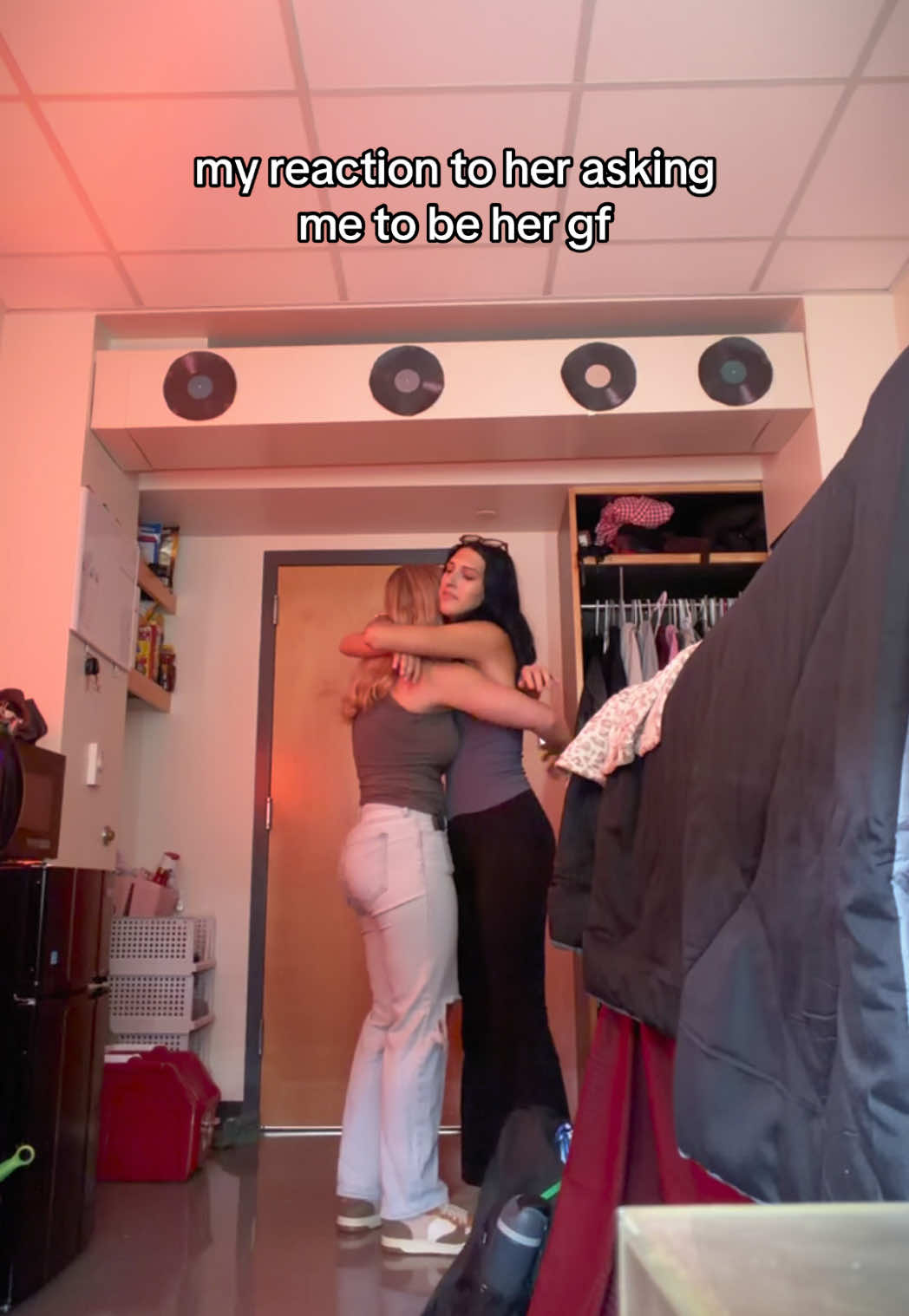 @laynie