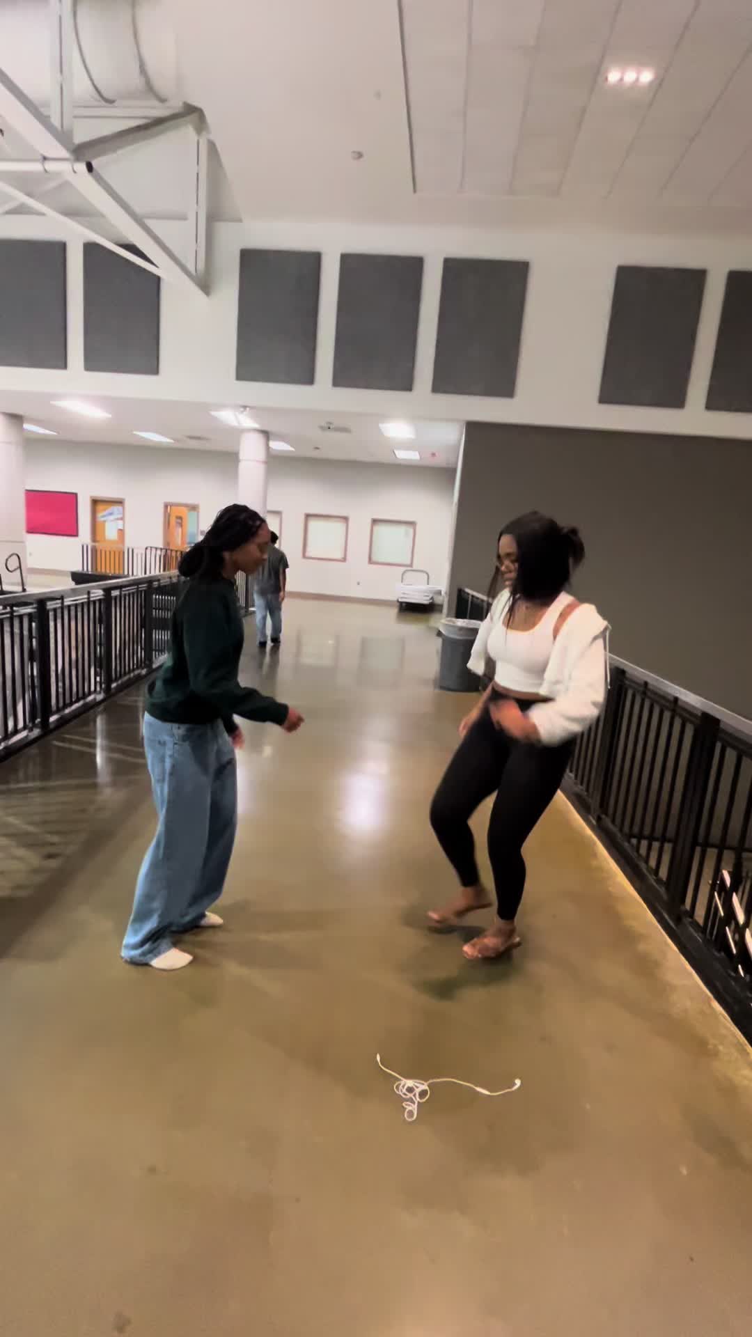 @bunniiilovetallgirls