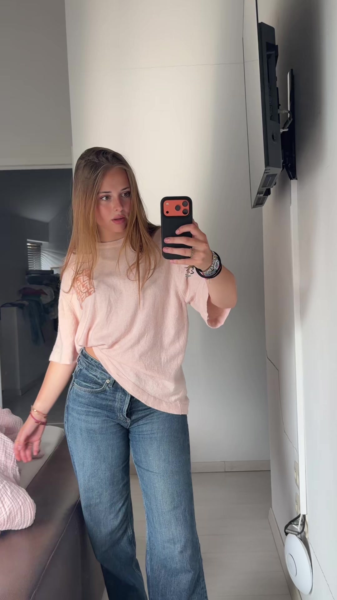 @Helena.v240