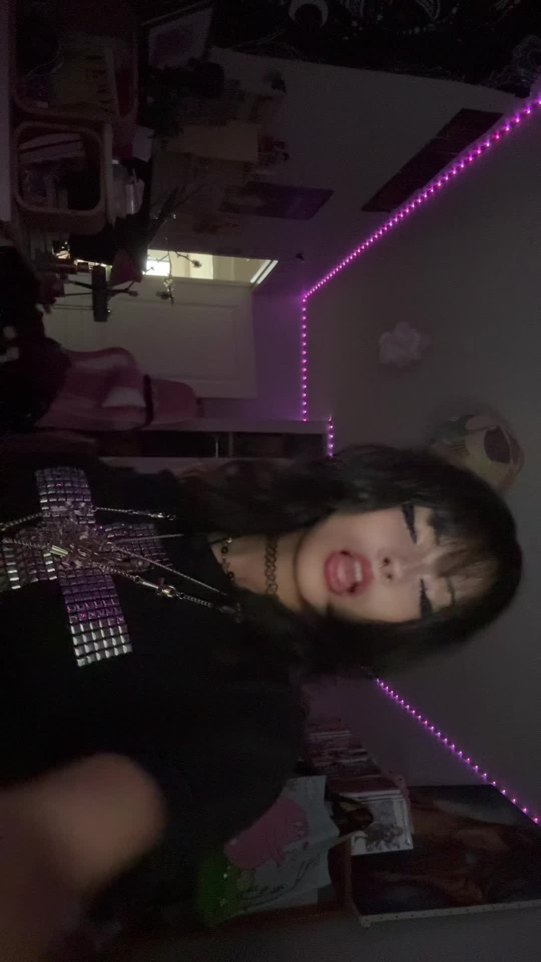 @𝔈𝔦𝔩𝔴𝔢𝔫 ༒🎶