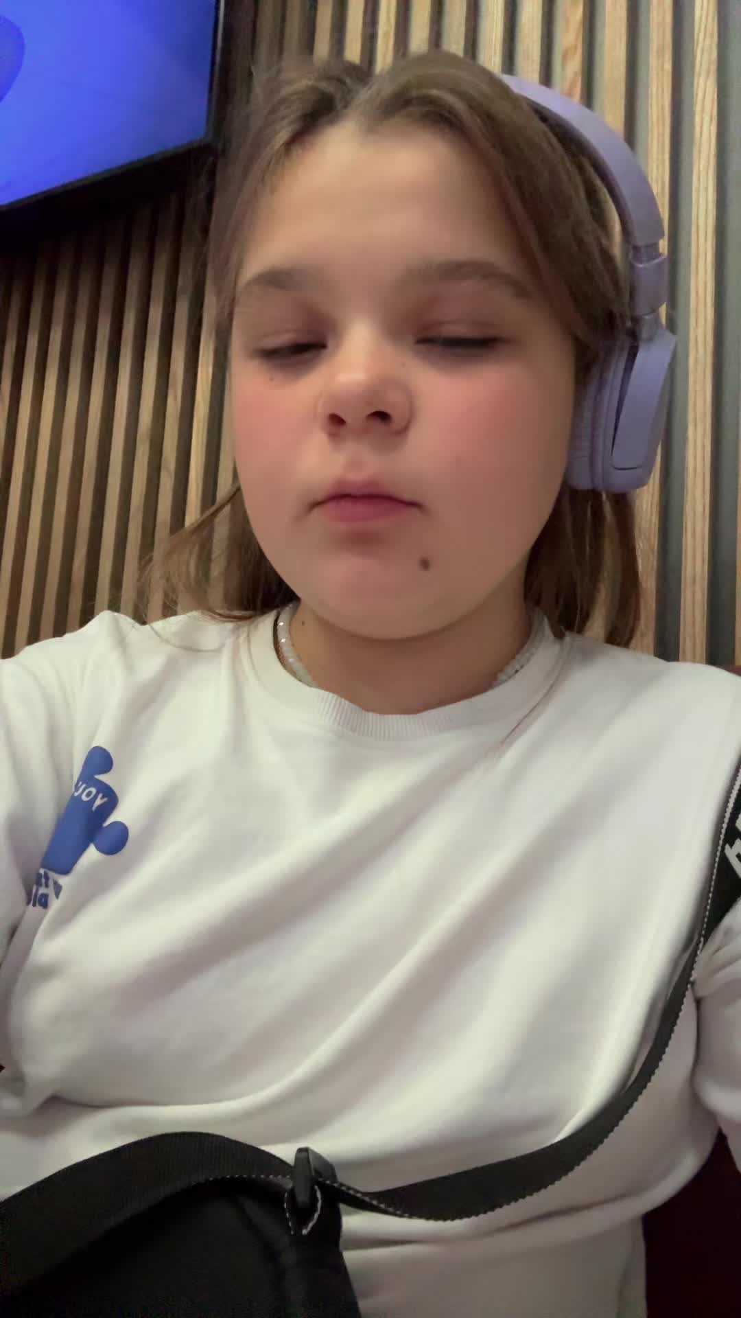 @Л;з@_ун_ька