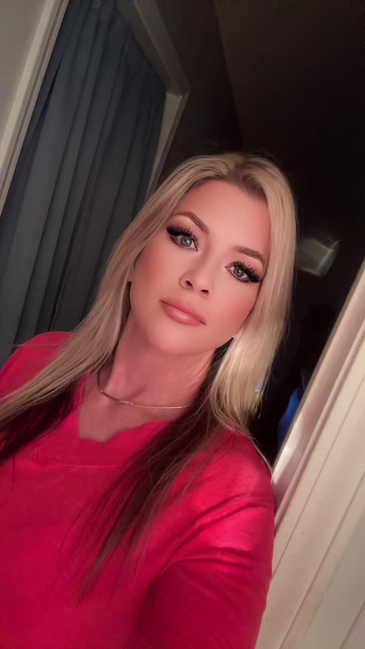 @💋 Christine