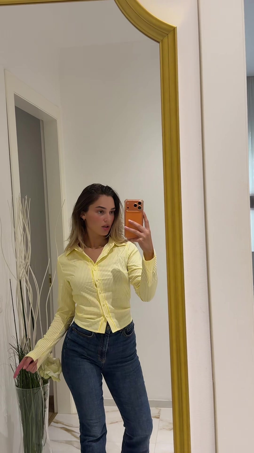 @DANIELA