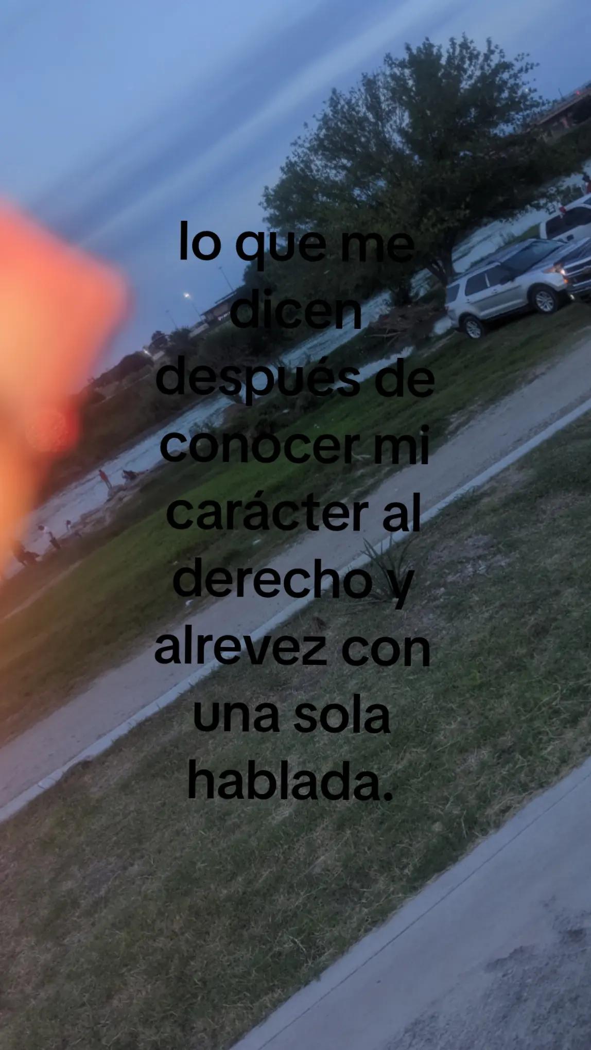 @Angie_&