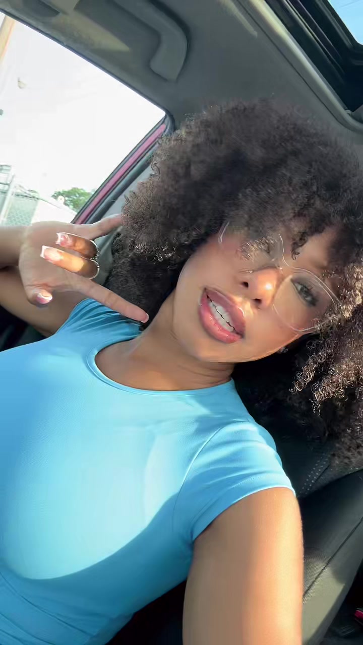 @Elyse🤪