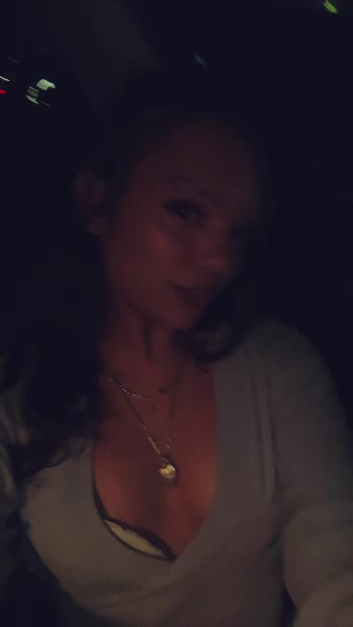 @bellaa