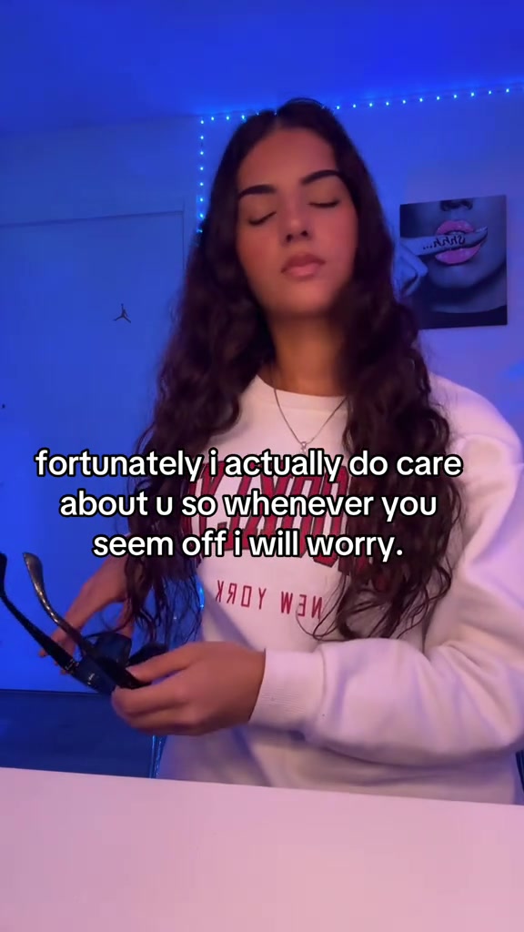 @👠