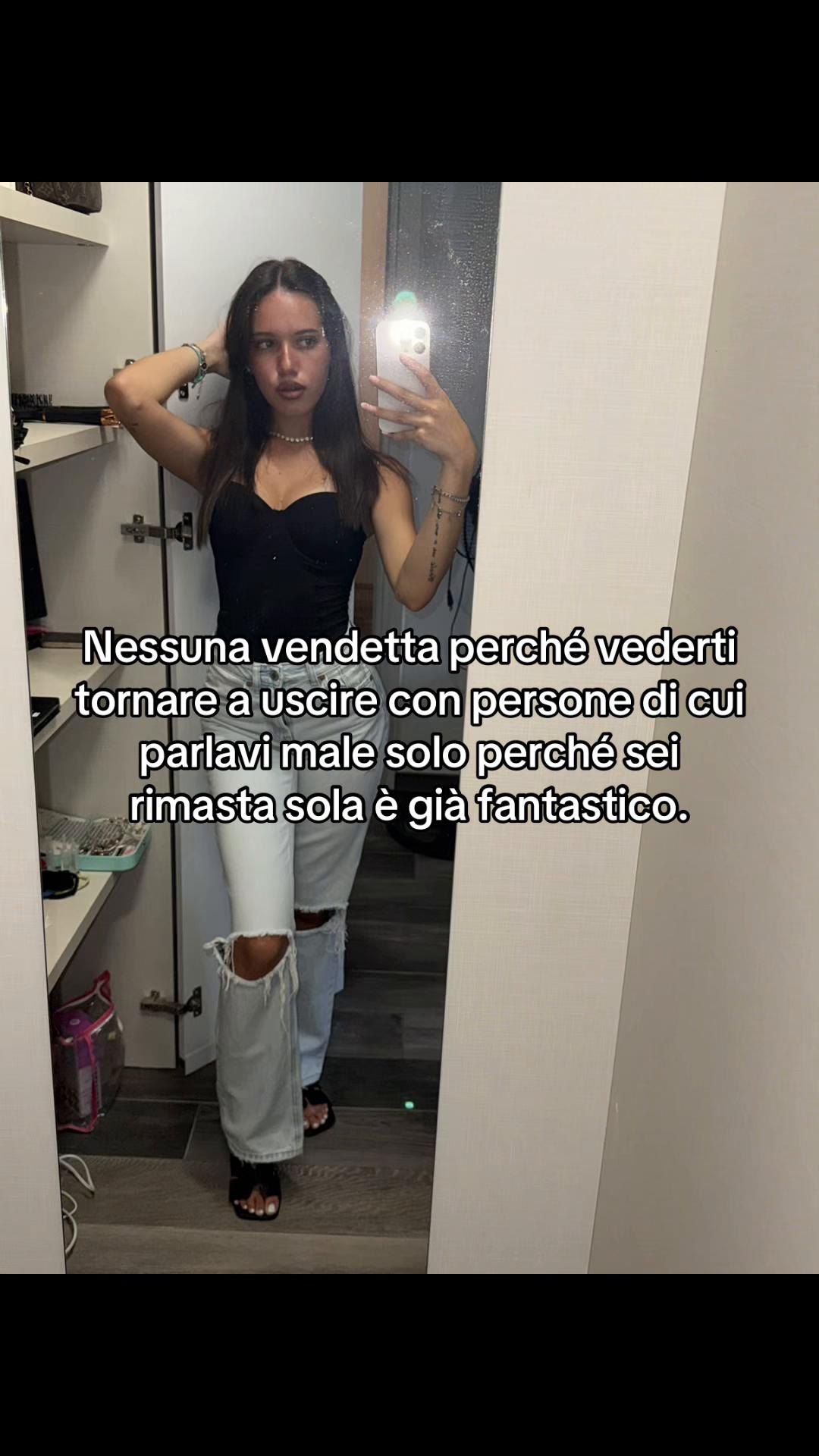 @𝟐𝟐