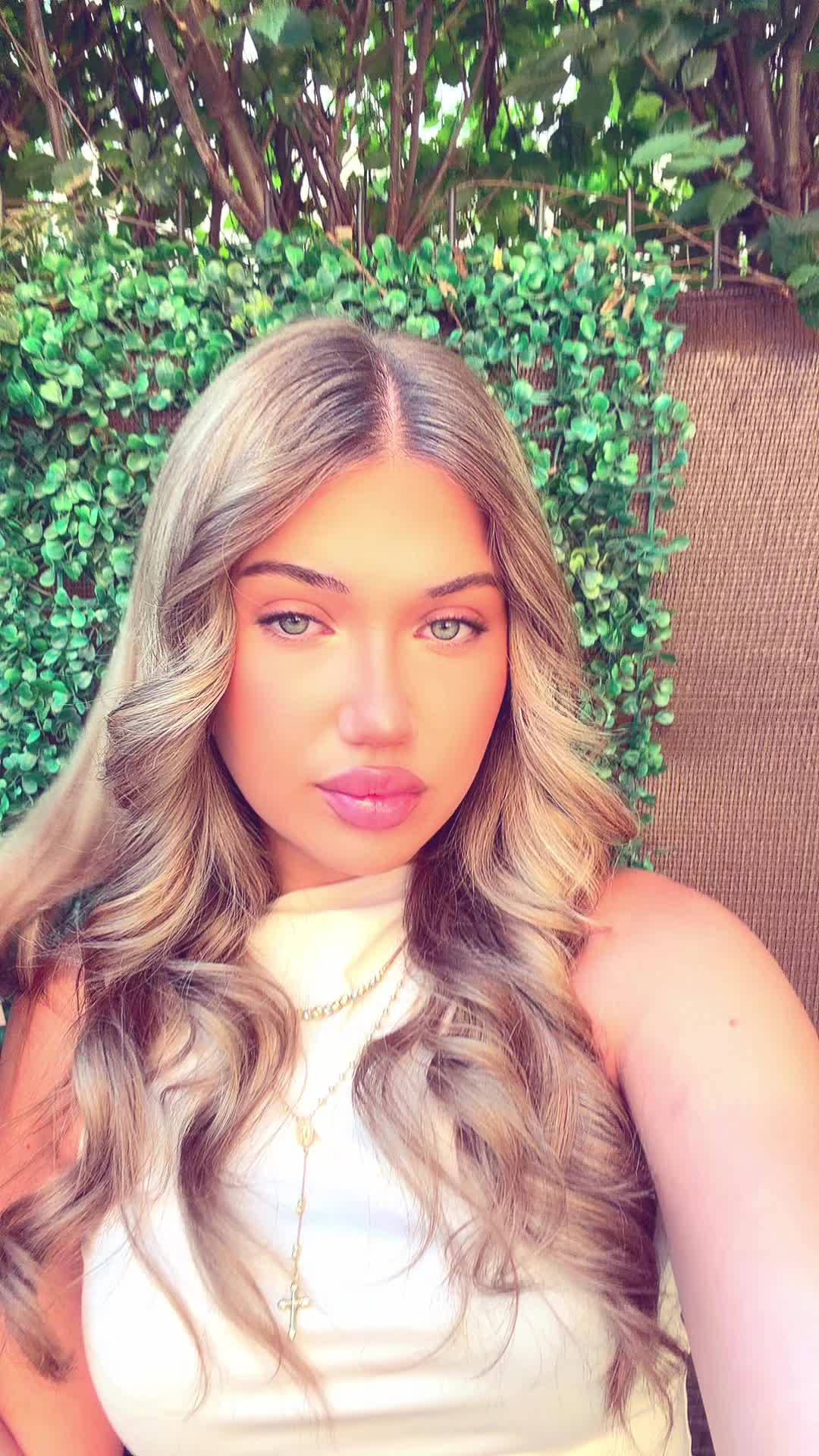 @👧🏼