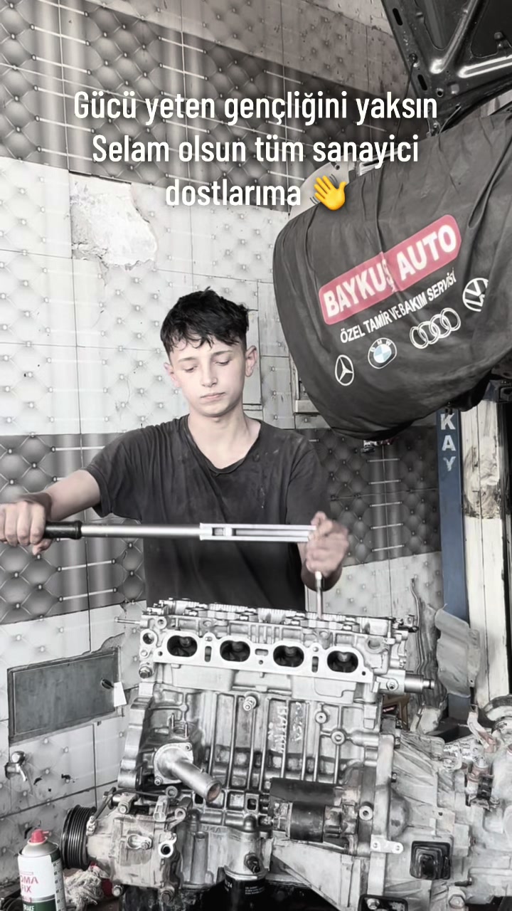 @&Ouml;kkeş Can &uuml;zer