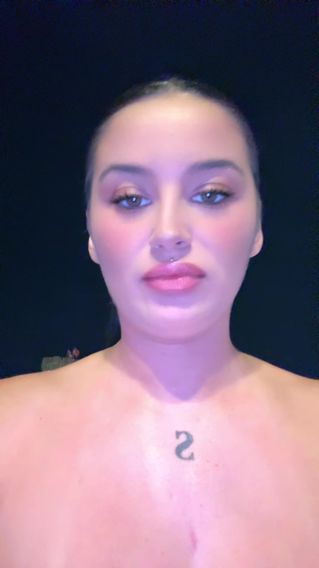 @naomiiigabaarrii29