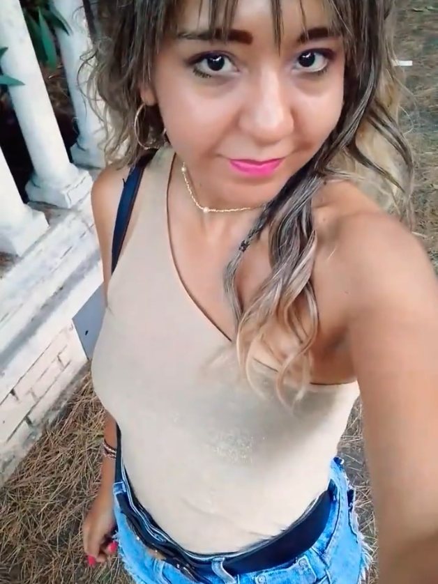 @_iamsofiax_
