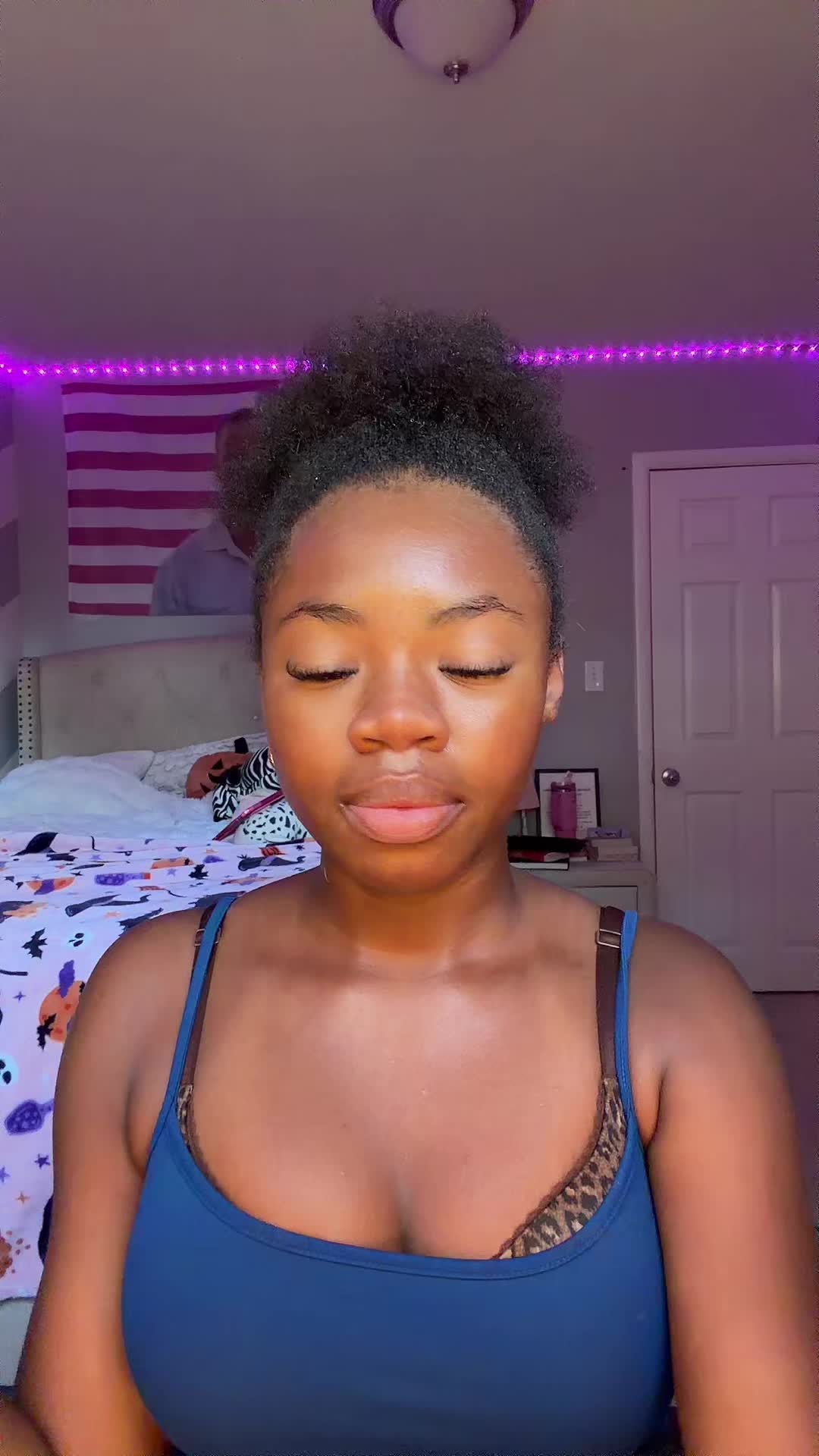 @𝐊 𝐘 𝐋 𝐈 𝐄😚🧁💝🫶🏽