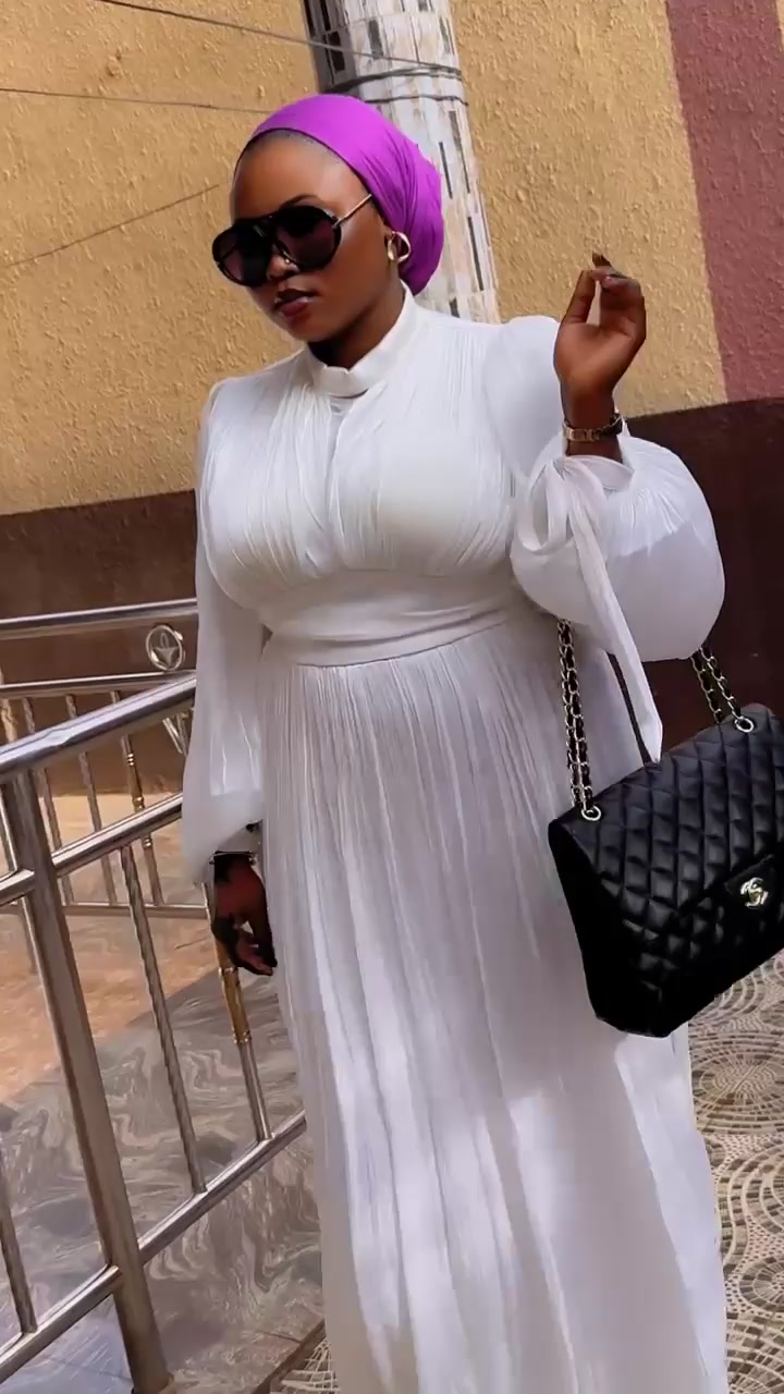 @Demmy&rsquo;s unique abaya in SAKI😍