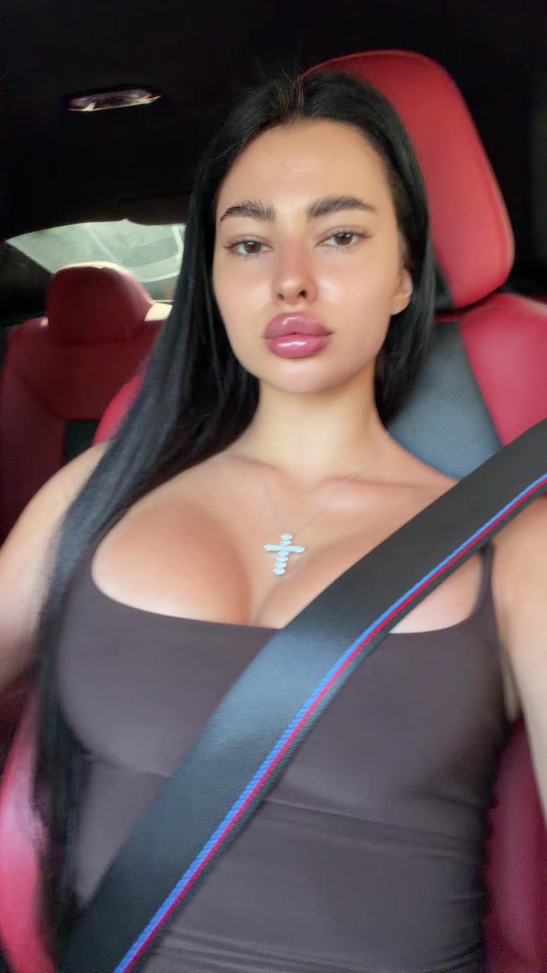 @Katee_v_