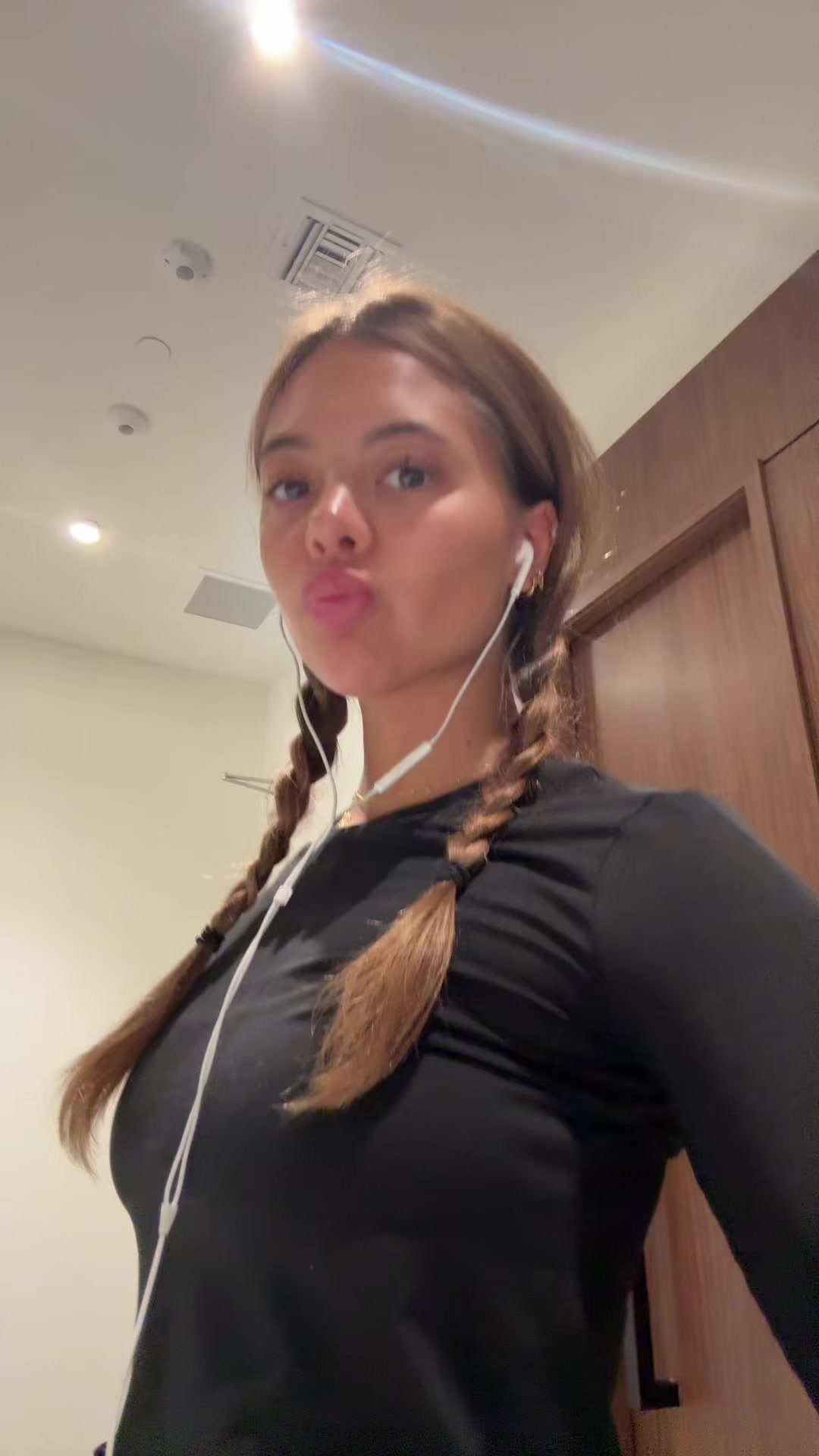 @Rina