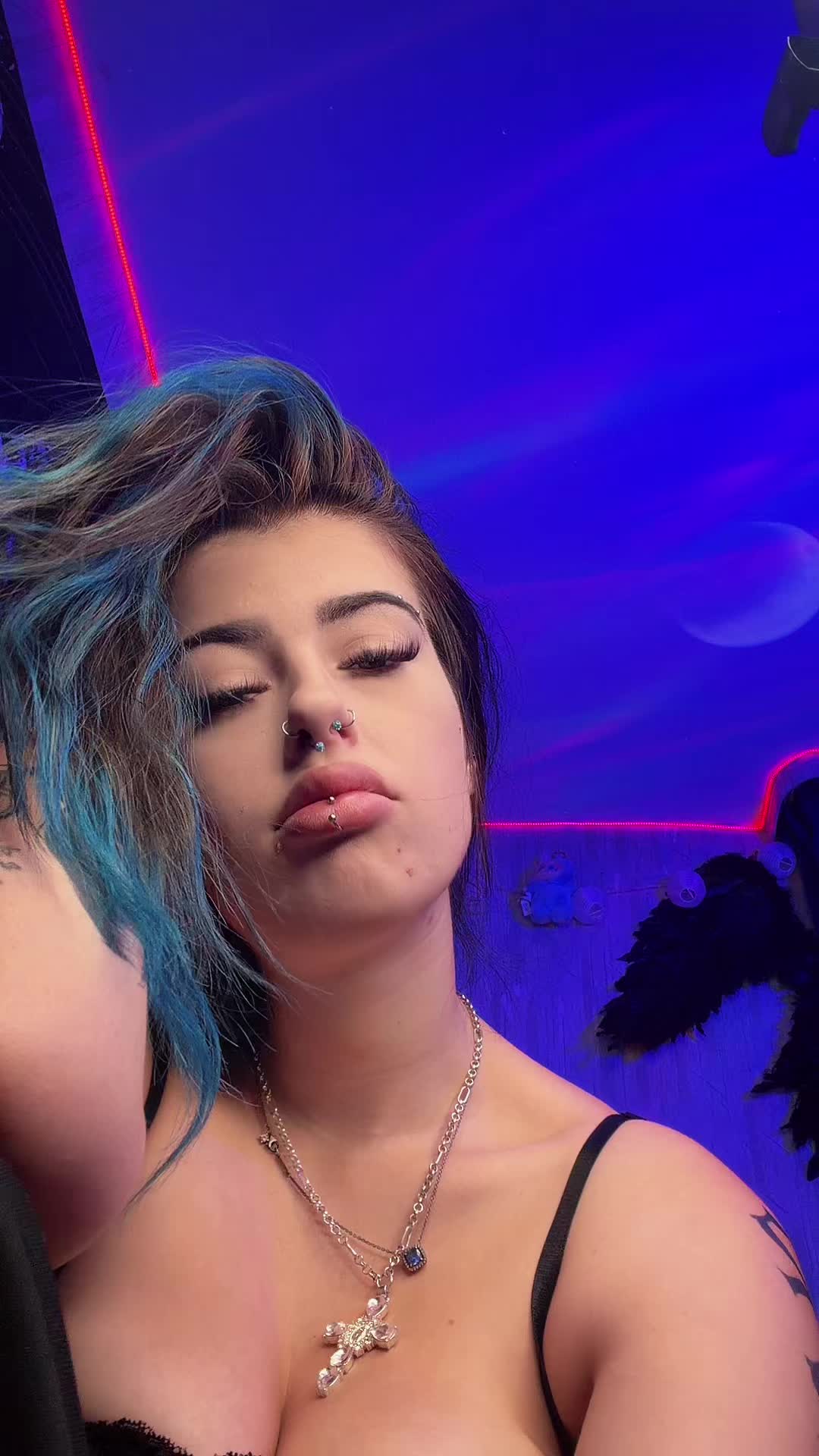 @Rebecca🍒