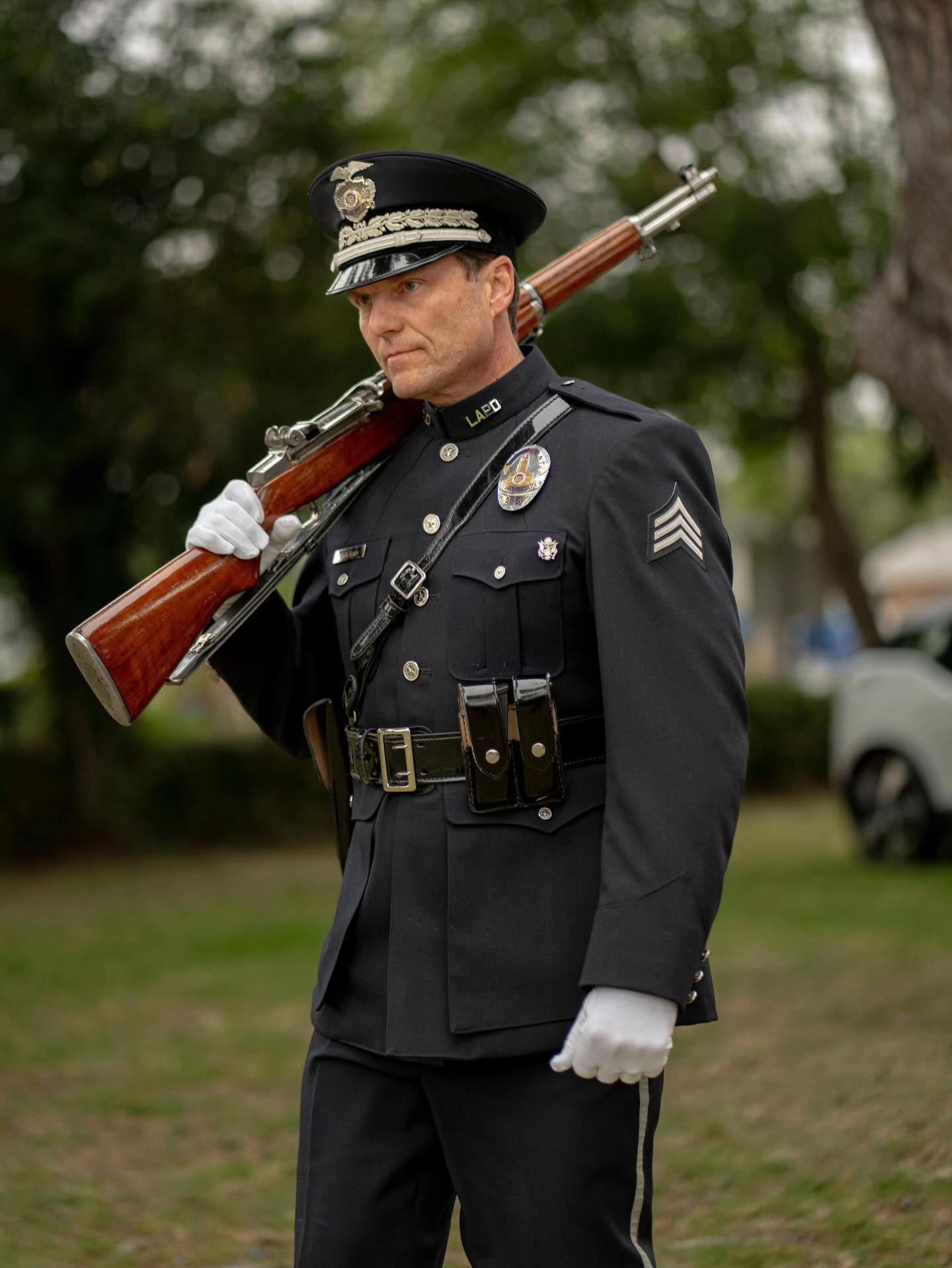 @copscene.tv