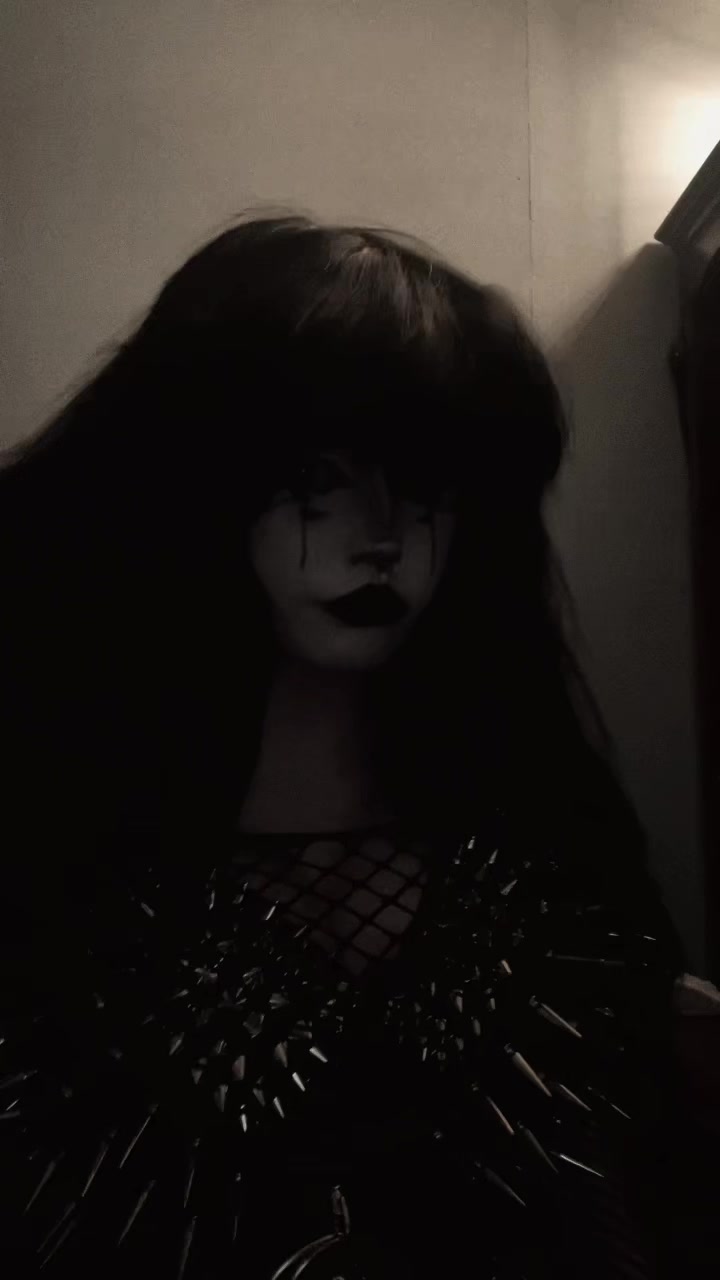 @🦇🖤🧿~ 𝒁𝒖𝒛𝒖 ~🧿🖤🦇