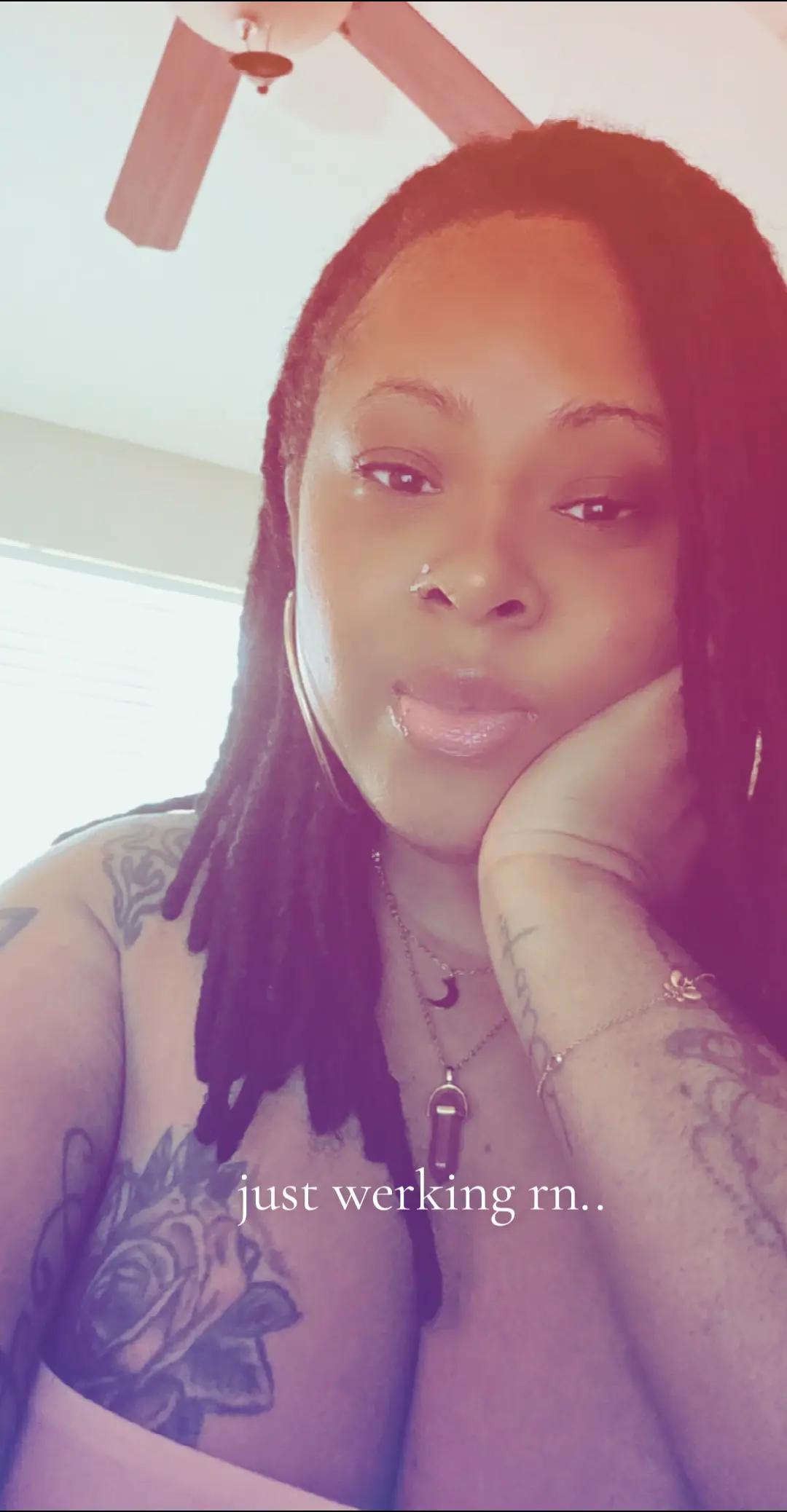 @😘♉️ Danni Rose ♉️😘