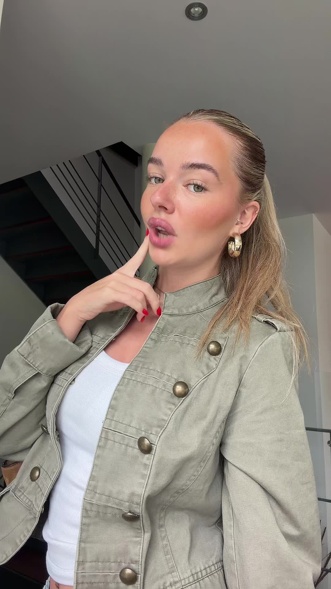@Lara